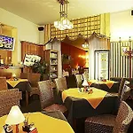 Aron Hotel 3*