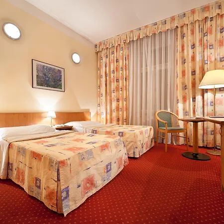Hotel Aron 3*