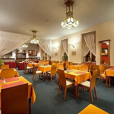 Hotel Aron