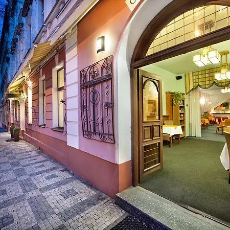 Hotel Aron
