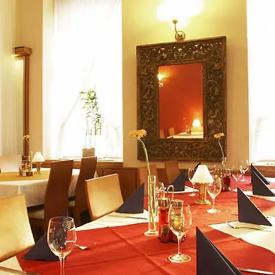 Aron Hotel 3*