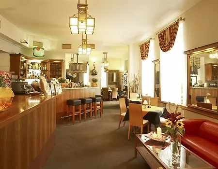 Aron Hotel 3*