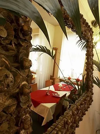 Hotel Aron
