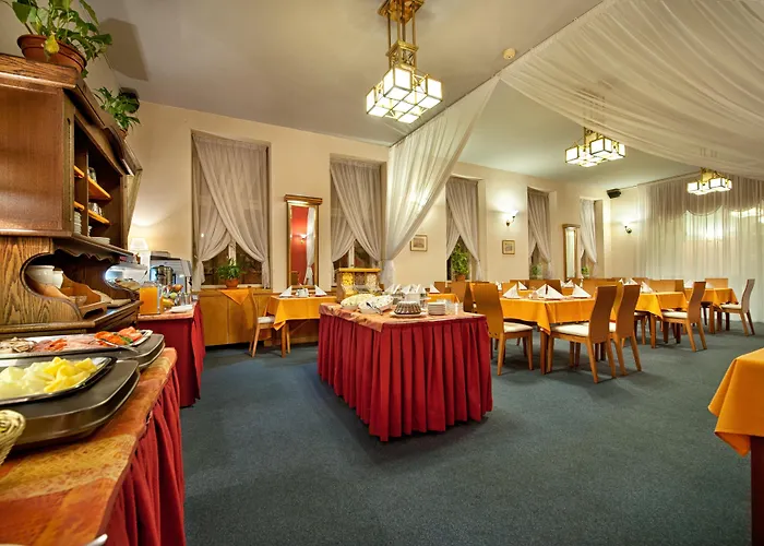 Aron Hotel