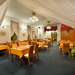 Szálloda Aron