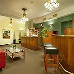Aron Hotel