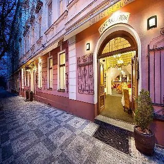 Hotell Aron